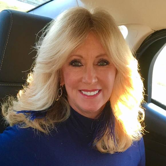 Meet your Posher, Tina - Picture 1 of 1